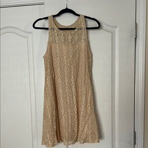 Lace Sleeveless Dress in Beige